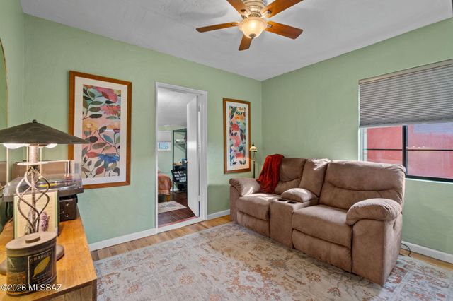 2921 E Waverly Street, Tucson, AZ 85716