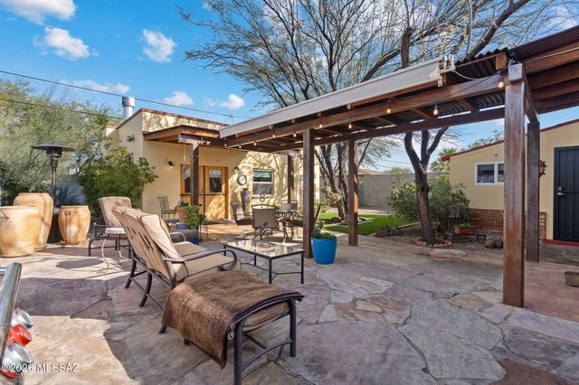 2921 E Waverly Street, Tucson, AZ 85716