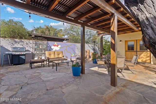 2921 E Waverly Street, Tucson, AZ 85716