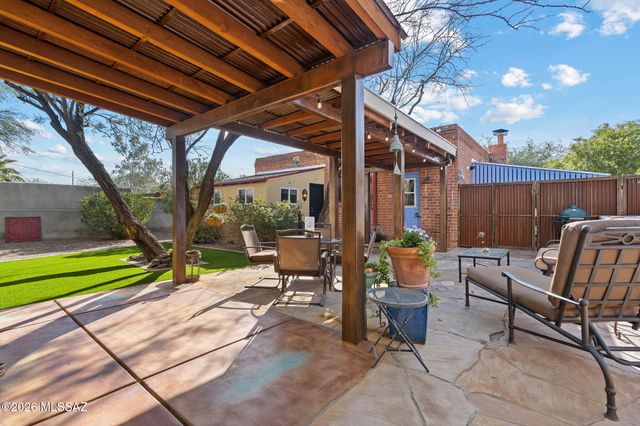 2921 E Waverly Street, Tucson, AZ 85716