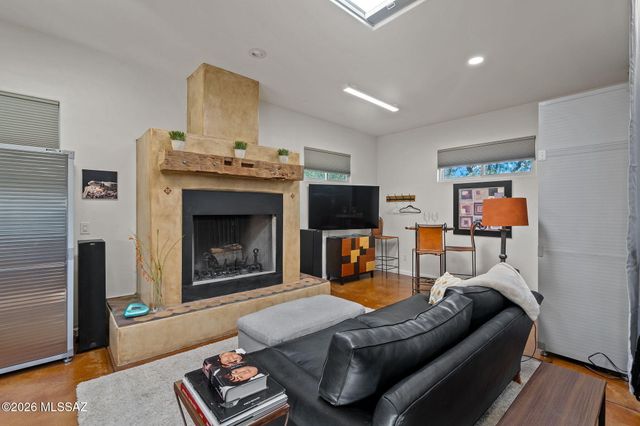 2921 E Waverly Street, Tucson, AZ 85716