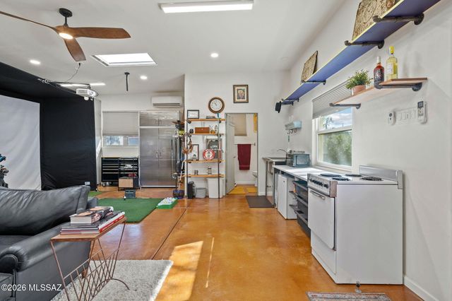 2921 E Waverly Street, Tucson, AZ 85716