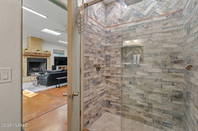 2921 E Waverly Street, Tucson, AZ 85716