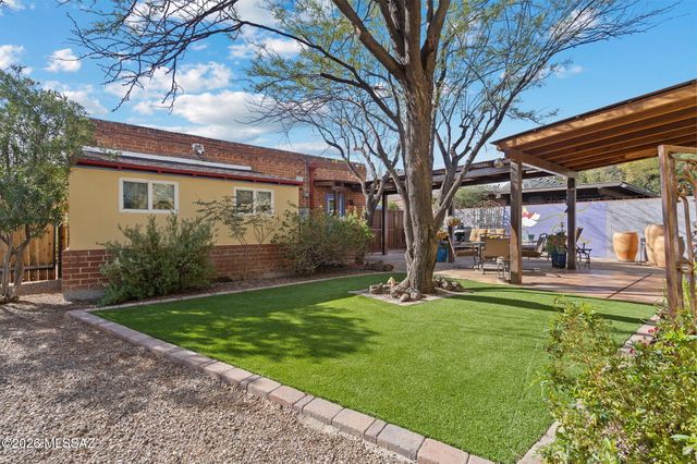 2921 E Waverly Street, Tucson, AZ 85716