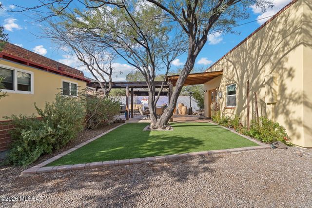 2921 E Waverly Street, Tucson, AZ 85716