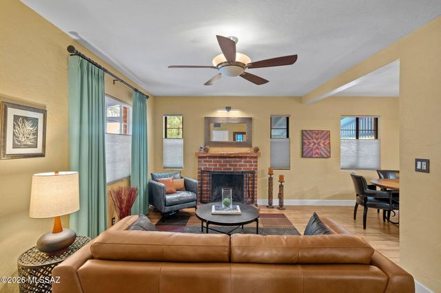 2921 E Waverly Street, Tucson, AZ 85716