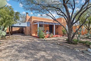 2921 E Waverly Street, Tucson, AZ 85716