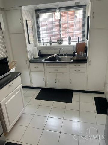 1317 W North Bend Road, Cincinnati, OH 45224