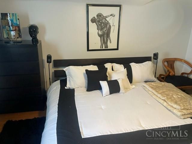 1317 W North Bend Road, Cincinnati, OH 45224