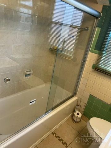 1317 W North Bend Road, Cincinnati, OH 45224