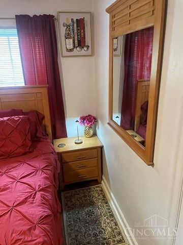 1317 W North Bend Road, Cincinnati, OH 45224