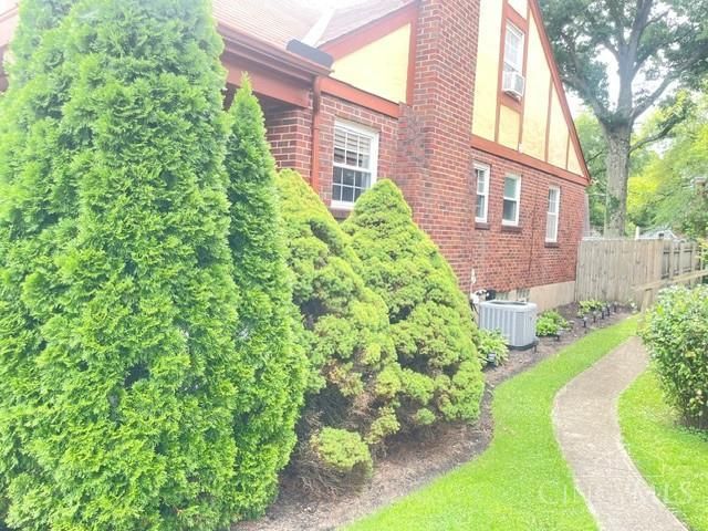 1317 W North Bend Road, Cincinnati, OH 45224