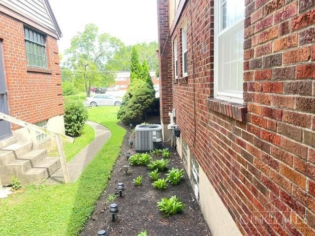 1317 W North Bend Road, Cincinnati, OH 45224