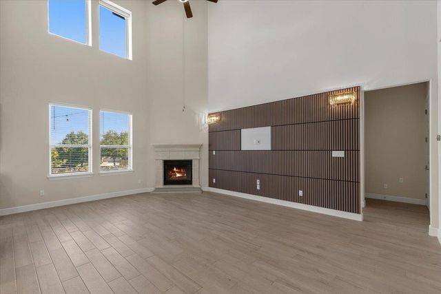 266 Village Oak DR, Austin, TX 78737