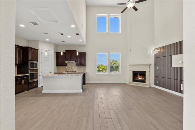 266 Village Oak DR, Austin, TX 78737