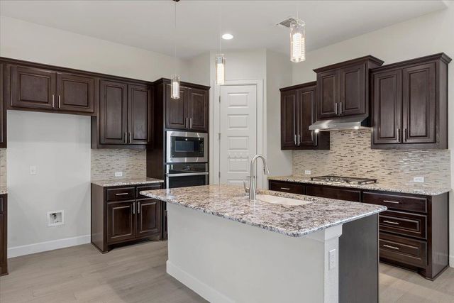 266 Village Oak DR, Austin, TX 78737