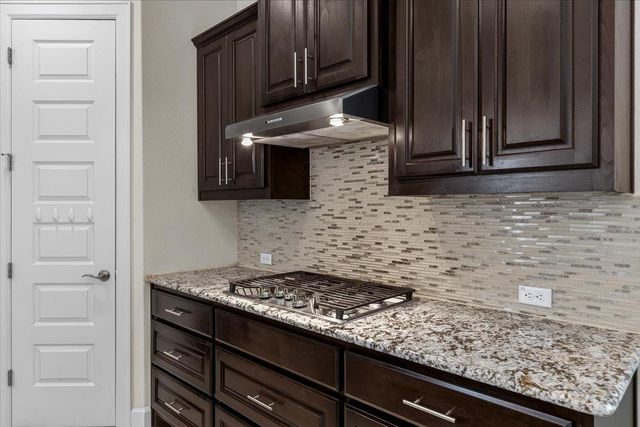 266 Village Oak DR, Austin, TX 78737