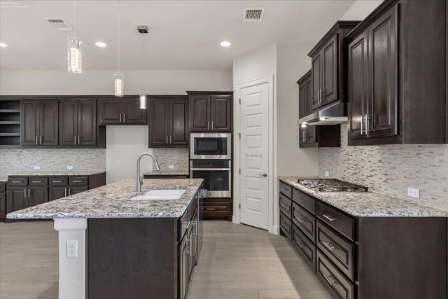 266 Village Oak DR, Austin, TX 78737