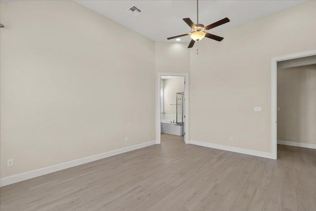 266 Village Oak DR, Austin, TX 78737