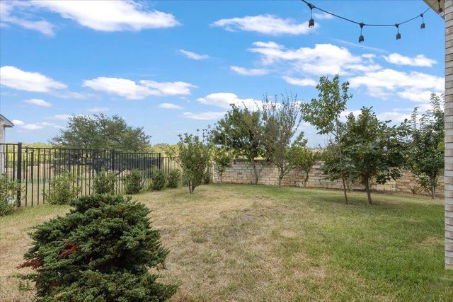 266 Village Oak DR, Austin, TX 78737