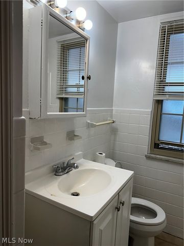 2676 Noble Road 3, Cleveland Heights, OH 44121