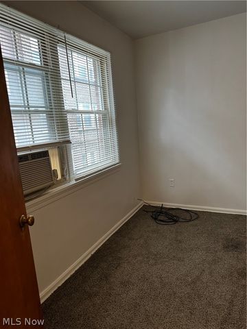 2676 Noble Road 3, Cleveland Heights, OH 44121