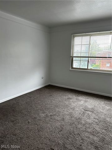 2676 Noble Road 3, Cleveland Heights, OH 44121