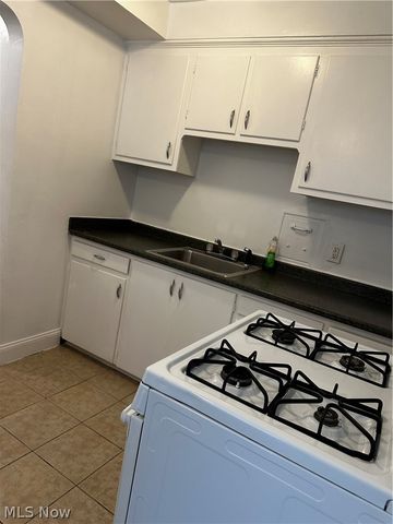 2676 Noble Road 3, Cleveland Heights, OH 44121