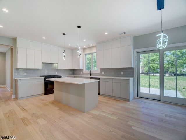 529 Wood Ave, Edison Twp., NJ 08820