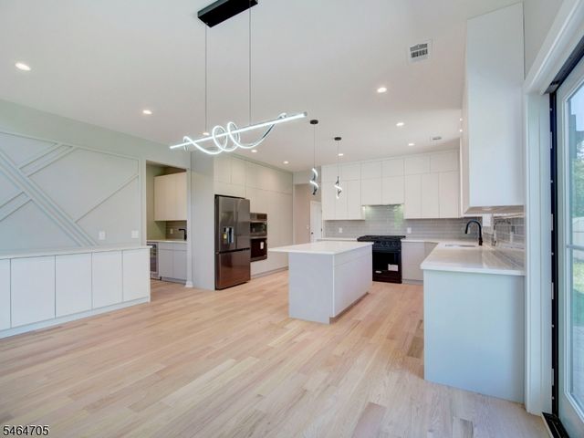 529 Wood Ave, Edison Twp., NJ 08820