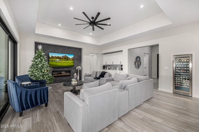 24225 N 65TH Avenue, Glendale, AZ 85310