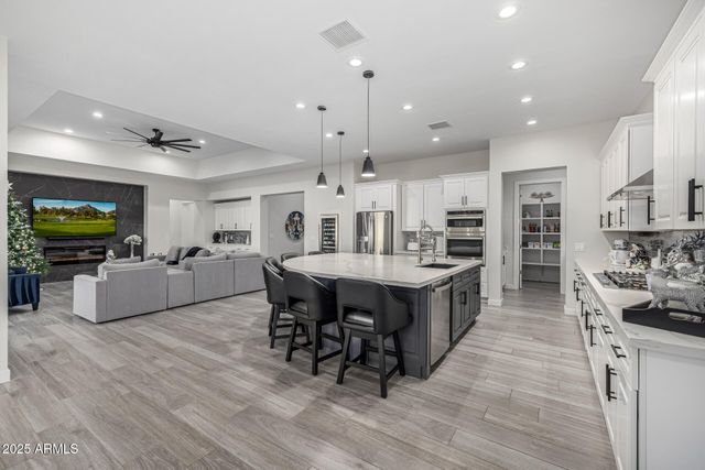 24225 N 65TH Avenue, Glendale, AZ 85310