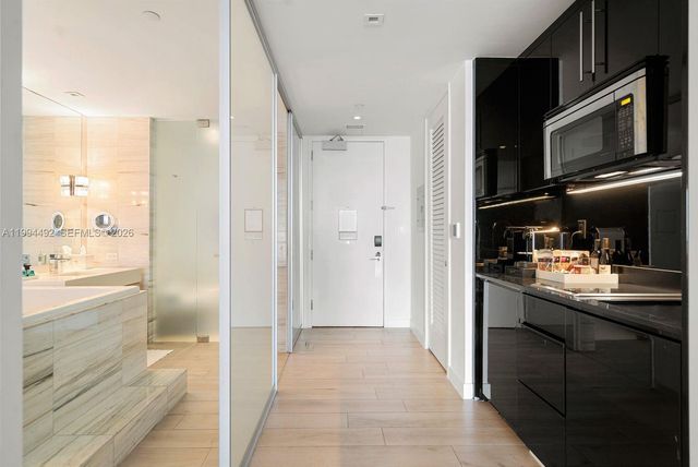 2201 Collins Ave 532, Miami Beach, FL 33139