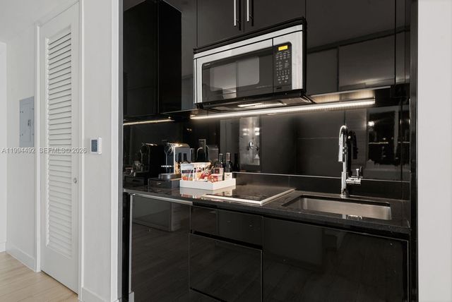 2201 Collins Ave 532, Miami Beach, FL 33139