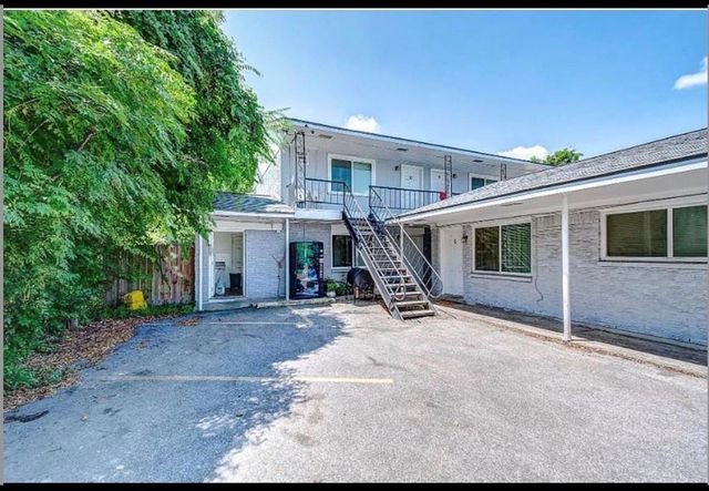 26 Farrell Street, Houston, TX 77022