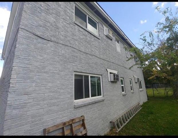 26 Farrell Street, Houston, TX 77022