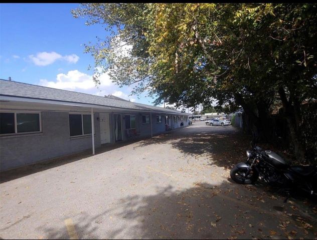 26 Farrell Street, Houston, TX 77022