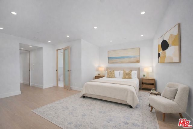 5134 Medina Road, Woodland Hills (los Angeles), CA 91364