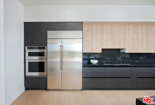 5134 Medina Road, Woodland Hills (los Angeles), CA 91364