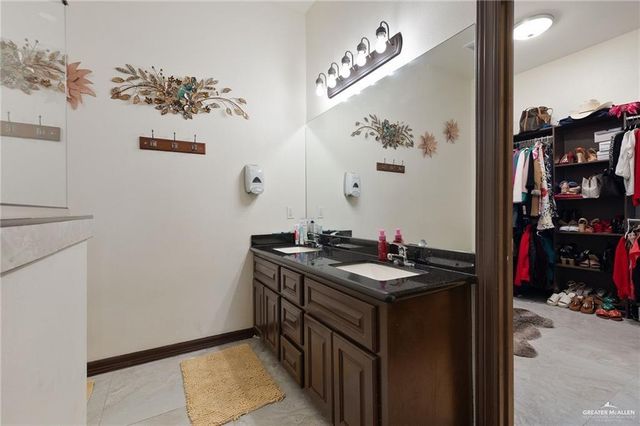 1339 Carlos Drive, Alamo, TX 78516