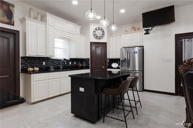 1339 Carlos Drive, Alamo, TX 78516