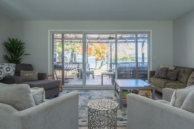 810 Main Street W, Isle, MN 56342