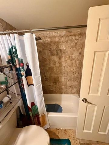 10331 Holly Ct, Pembroke Pines, FL 33026