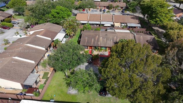 10331 Holly Ct, Pembroke Pines, FL 33026