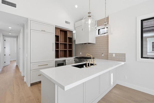 845 G Ave, Coronado, CA 92118