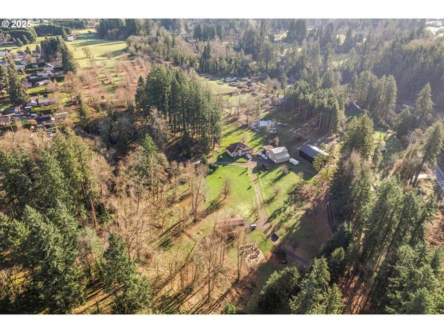 16868 S LIVESAY Rd, Oregon City, OR 97045