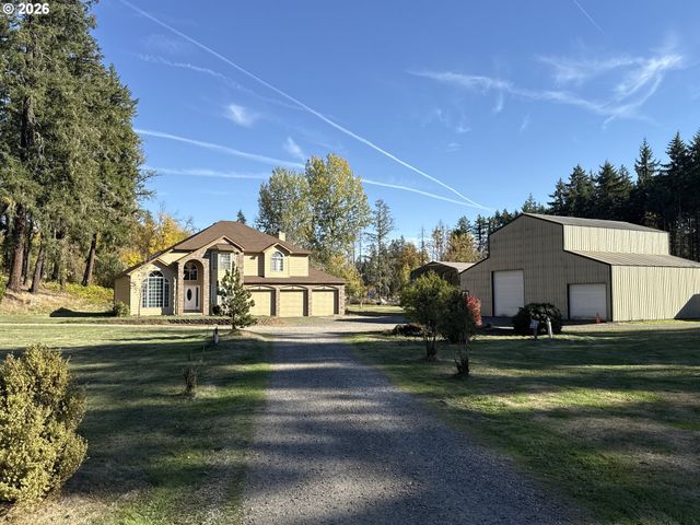 16868 S LIVESAY Rd, Oregon City, OR 97045