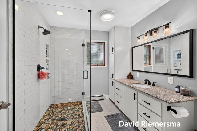 14254 Green Street, Grand Haven, MI 49417