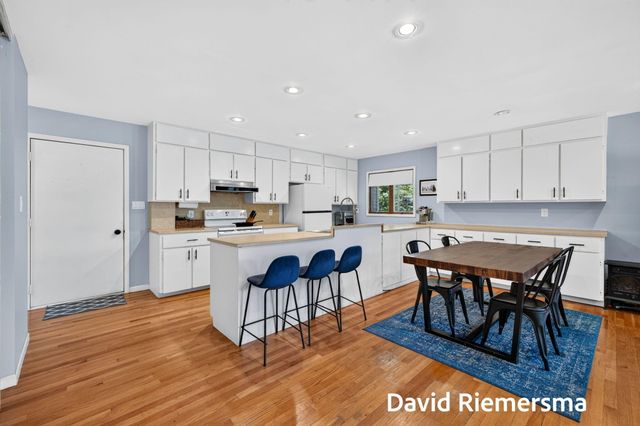 14254 Green Street, Grand Haven, MI 49417