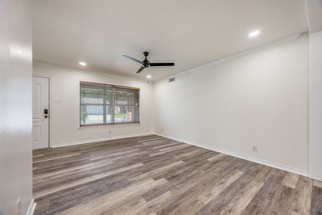 2325 N Ricketts Street, Sherman, TX 75092